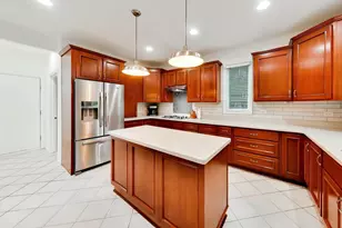 5667 Notting Hill Rd, Gurnee, IL 60031 - Photo 6