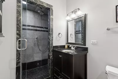 1646 W Warren Boulevard #1, Chicago, IL 60612 - Photo 12