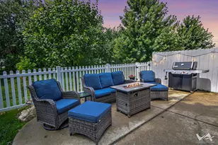 378 Rodenburg Rd, Roselle, IL 60172 - Photo 24