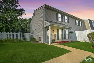 378 Rodenburg Road, Roselle, IL 60172 - Photo 2