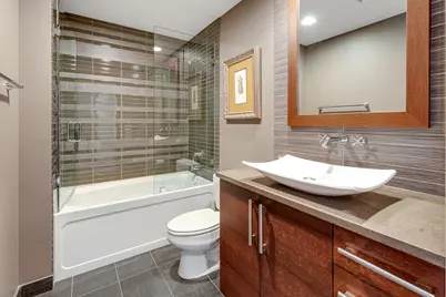 240 E Illinois Street #2501, Chicago, IL 60611 - Photo 22