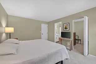 30W280 Holyoke Ct, Warrenville, IL 60555 - Photo 18