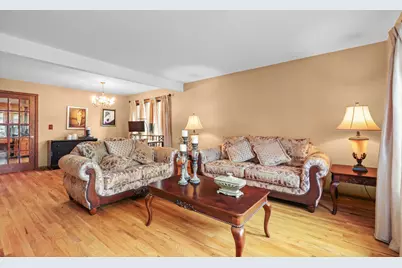 317 N Marcella Road, Mount Prospect, IL 60056 - Photo 4