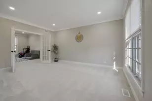 26W286 Pinehurst Dr, Winfield, IL 60190 - Photo 6