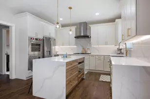 26W286 Pinehurst Dr, Winfield, IL 60190 - Photo 10