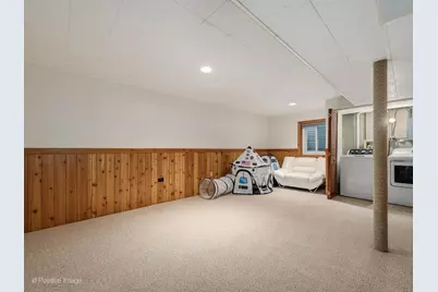 1817 Longboat Drive, Elk Grove Village, IL 60007 - Photo 20
