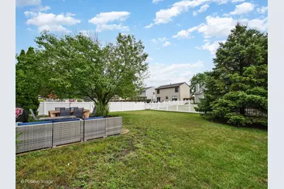 1817 Longboat Drive, Elk Grove Village, IL 60007 - Photo 24