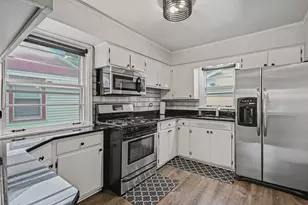 14806 Lawndale Ave, Midlothian, IL 60445 - Photo 6