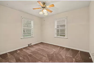 14806 Lawndale Avenue, Midlothian, IL 60445 - Photo 10