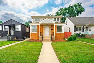 12528 S Justine St, Calumet Park, IL 60827 - Photo 1