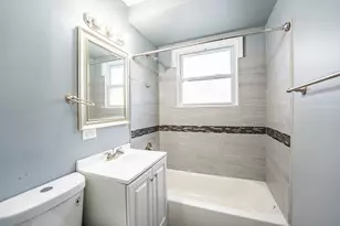 12528 S Justine St, Calumet Park, IL 60827 - Photo 6