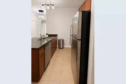767 W 15th Street #308, Chicago, IL 60607 - Photo 2