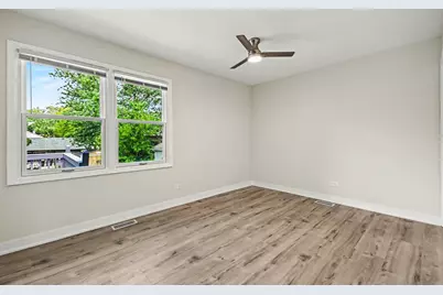1312 W Oakmont Road, Hoffman Estates, IL 60169 - Photo 12