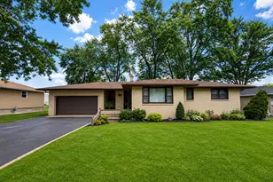 2295 177th St, Lansing, IL 60438 - Photo 1