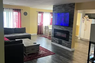 9355 Landings Ln, Des Plaines, IL 60016 - Photo 6