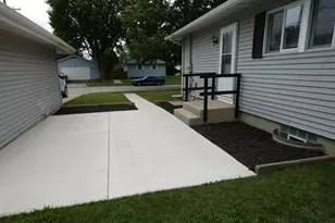1000 Krings Ln, Joliet, IL 60435 - Photo 4
