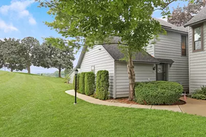 736 Glen Way, Gurnee, IL 60031 - Photo 2