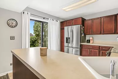 736 Glen Way, Gurnee, IL 60031 - Photo 10