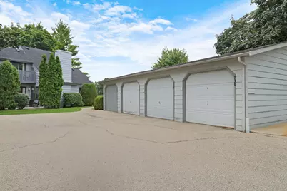 736 Glen Way, Gurnee, IL 60031 - Photo 24