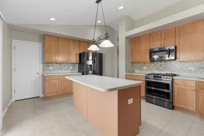 1638 Fredericksburg Lane #1638, Aurora, IL 60503 - Photo 6