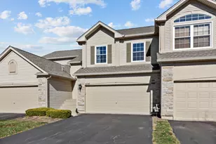 1638 Fredericksburg Ln, Aurora, IL 60503 - Photo 2