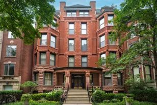 1510 N Dearborn Pkwy, Chicago, IL 60610 - Photo 1