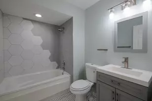 710 E 51st St, Chicago, IL 60615 - Photo 10