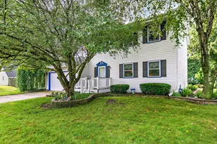 224 Lexington St, Dekalb, IL 60115 - Photo 1