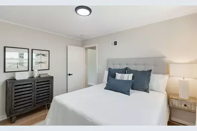 604 Lavergne Avenue, Wilmette, IL 60091 - Photo 14