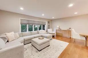 544 Park Plaine Ave, Park Ridge, IL 60068 - Photo 4