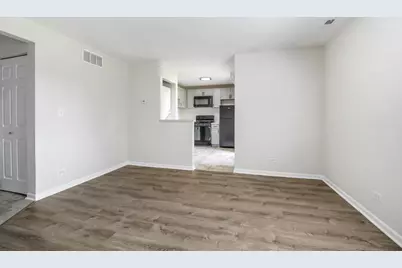 20 Gant Circle #C, Streamwood, IL 60107 - Photo 4