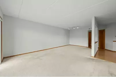 1327 Brown Street #508, Des Plaines, IL 60016 - Photo 4