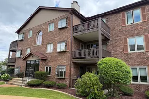 17242 Ridgeland Ave, Tinley Park, IL 60477 - Photo 2