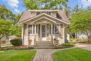 309 S 6th St, Saint Charles, IL 60174 - Photo 1