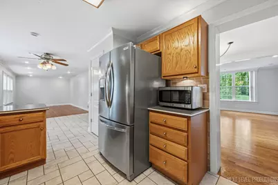 900 White Oak Drive, North Aurora, IL 60542 - Photo 12