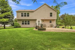 900 White Oak Dr, North Aurora, IL 60542 - Photo 32