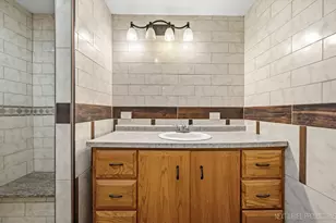 900 White Oak Dr, North Aurora, IL 60542 - Photo 28