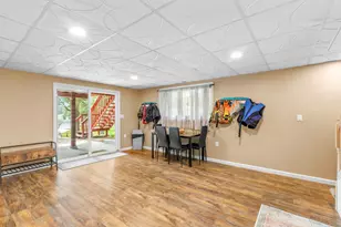 1301 Holiday Dr, Sandwich, IL 60548 - Photo 18
