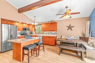 1301 Holiday Dr, Sandwich, IL 60548 - Photo 4
