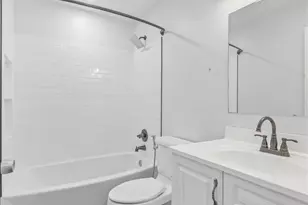 1N542 Goodrich Ave, Glen Ellyn, IL 60137 - Photo 16