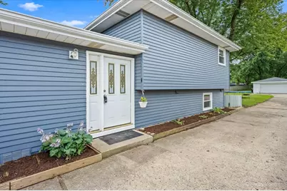 1N542 Goodrich Avenue, Glen Ellyn, IL 60137 - Photo 2