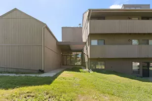 220 Bienterra Trail, Rockford, IL 61107 - Photo 2