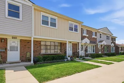 262 Bay Street, Wood Dale, IL 60191 - Photo 2