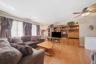 262 Bay St, Wood Dale, IL 60191 - Photo 4