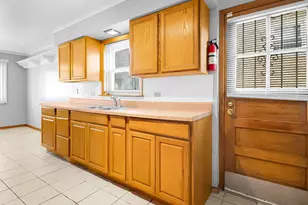 14328 Ellis Ave, Dolton, IL 60419 - Photo 10