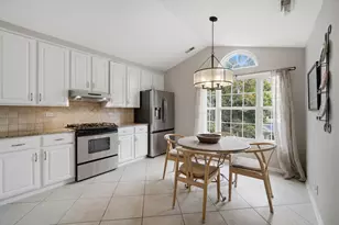 3028 Lexington Ln, Glenview, IL 60026 - Photo 8