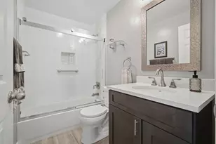 3028 Lexington Ln, Glenview, IL 60026 - Photo 20