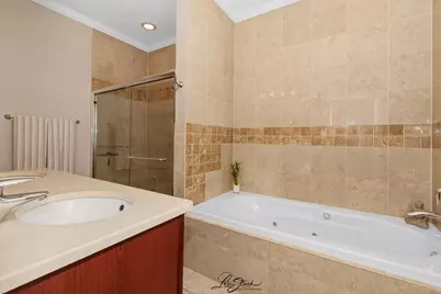 2027 W Race Avenue #1W, Chicago, IL 60612 - Photo 10