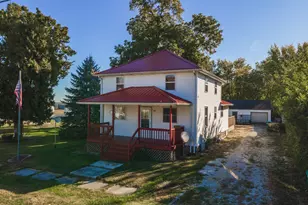 208 North Main Street, Dana, IL 61321 - Photo 1