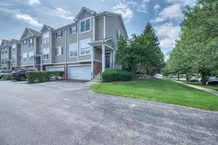 567 Declaration Ln, Aurora, IL 60502 - Photo 2